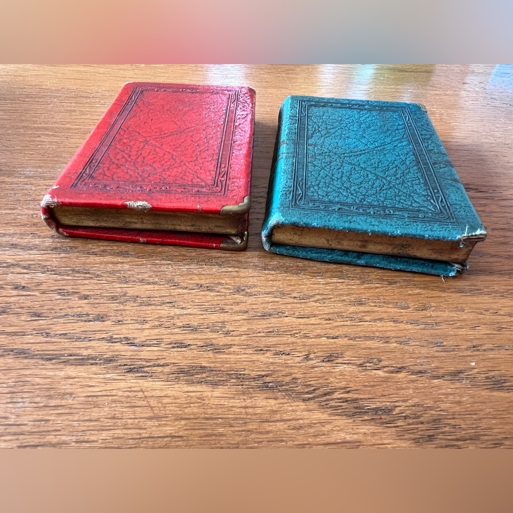 Set of 2 Vintage “Sun Life” Coin Banks - Picture 5 of 7